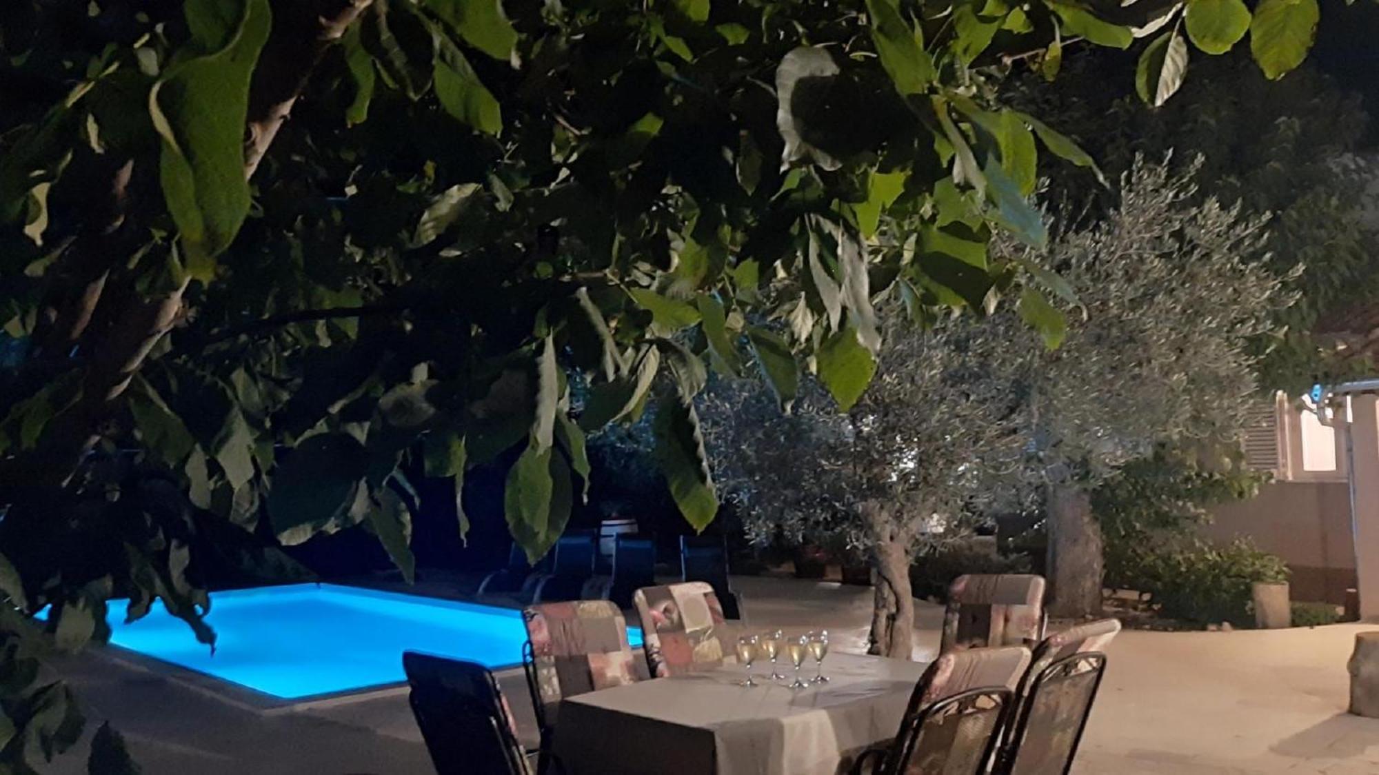 Ferienhaus Aqua Mit Pool Jadreski ภายนอก รูปภาพ