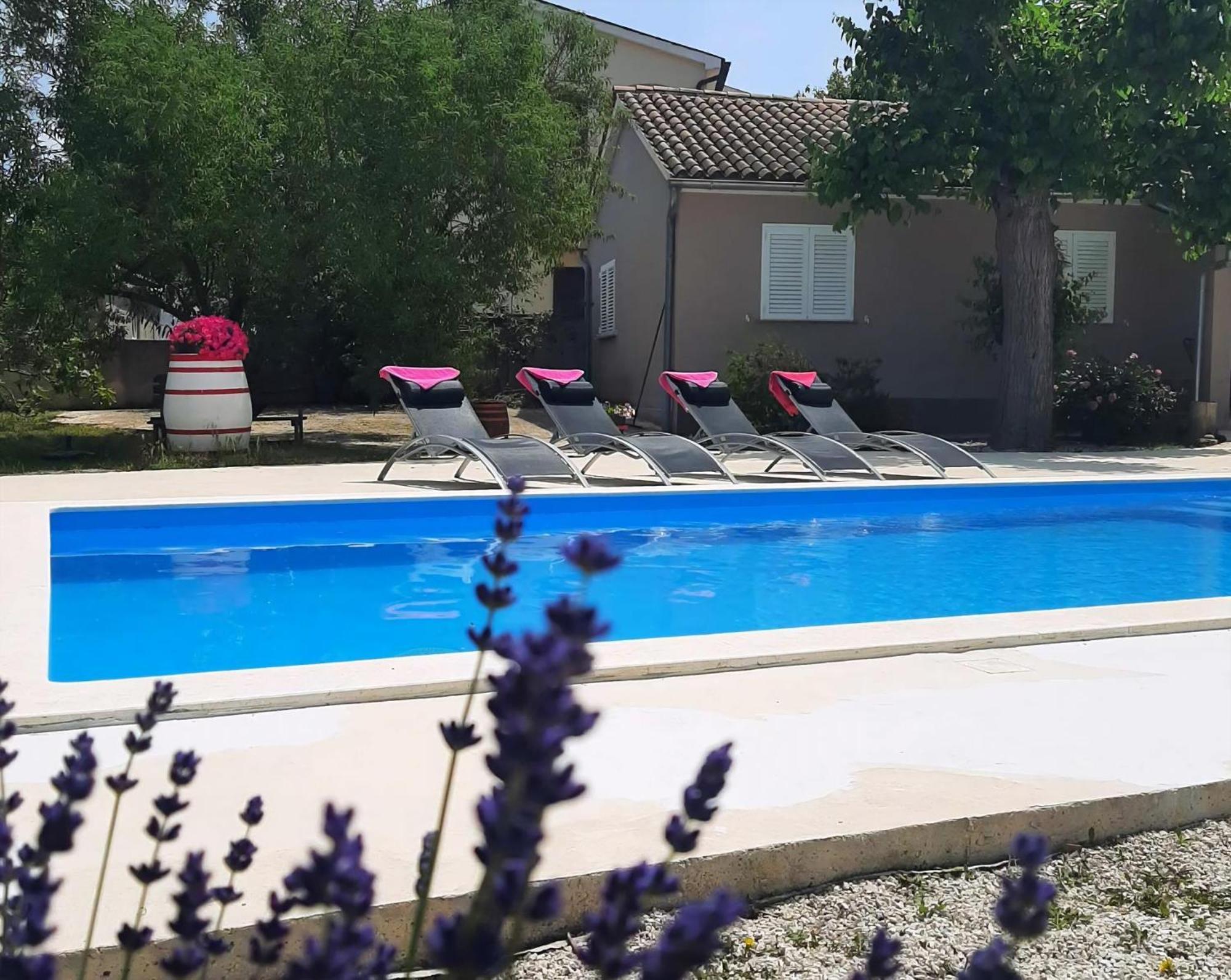 Ferienhaus Aqua Mit Pool Jadreski ภายนอก รูปภาพ